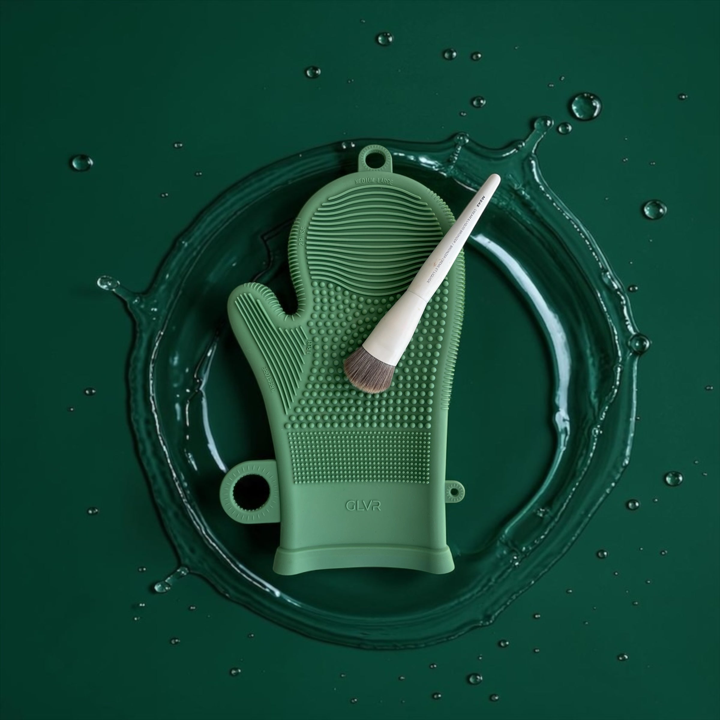 Silicone makeup brush cleaner - Ethereal Green