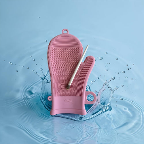 Silicone makeup brush cleaner - A Sweet Flush of Blush