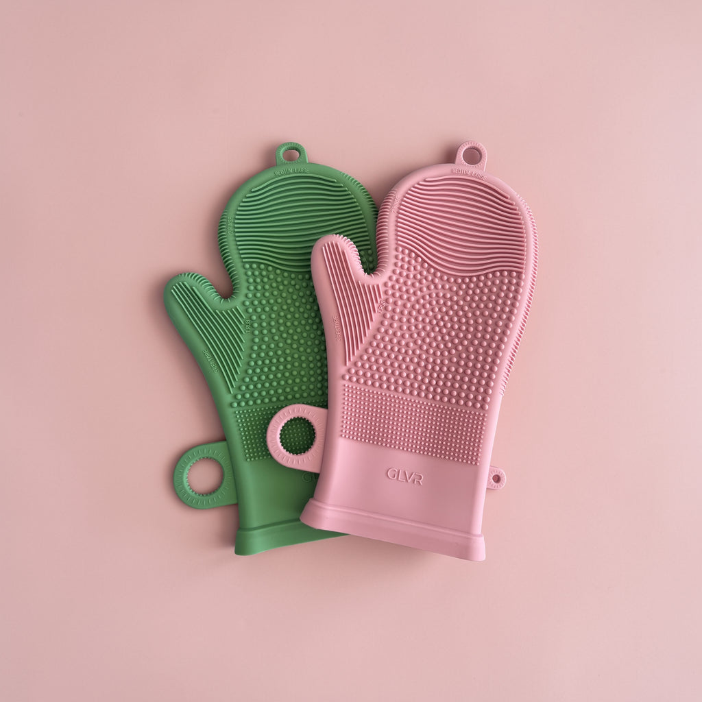 Silicone makeup brush cleaner - A Sweet Flush of Blush