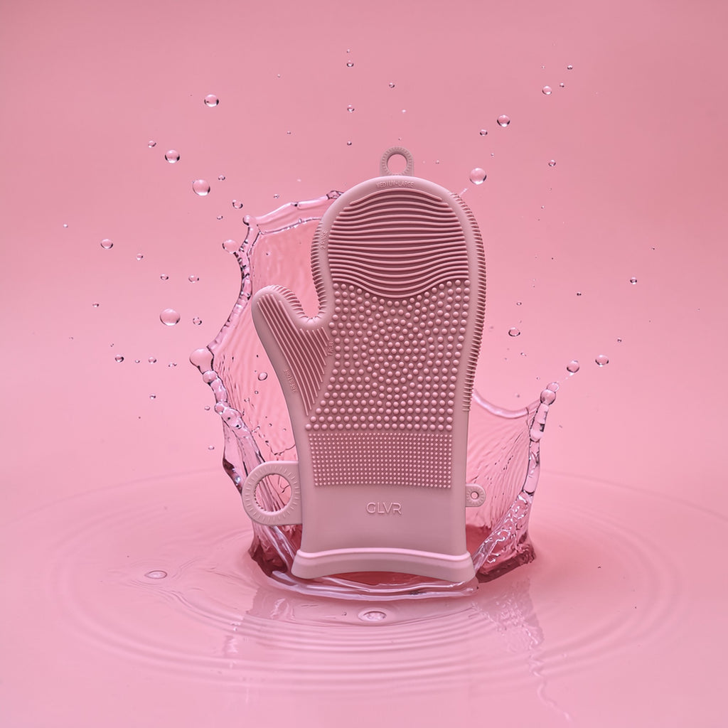 Silicone makeup brush cleaner - A Sweet Flush of Blush